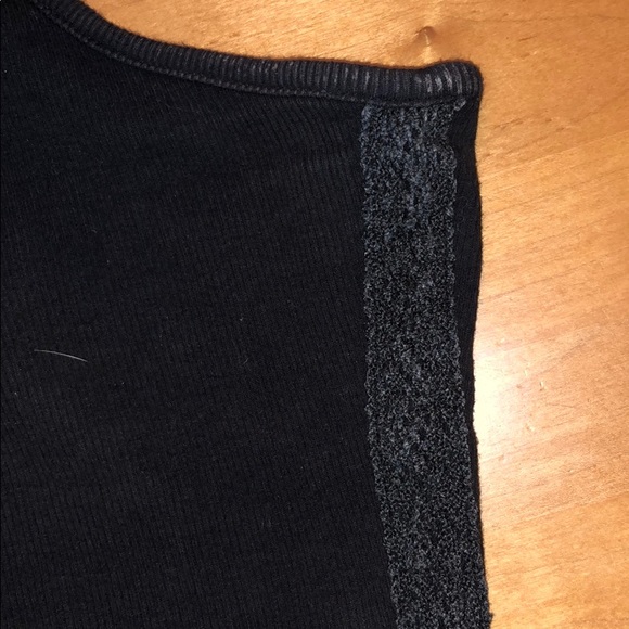 Boutique high neck tank top - Picture 3 of 4